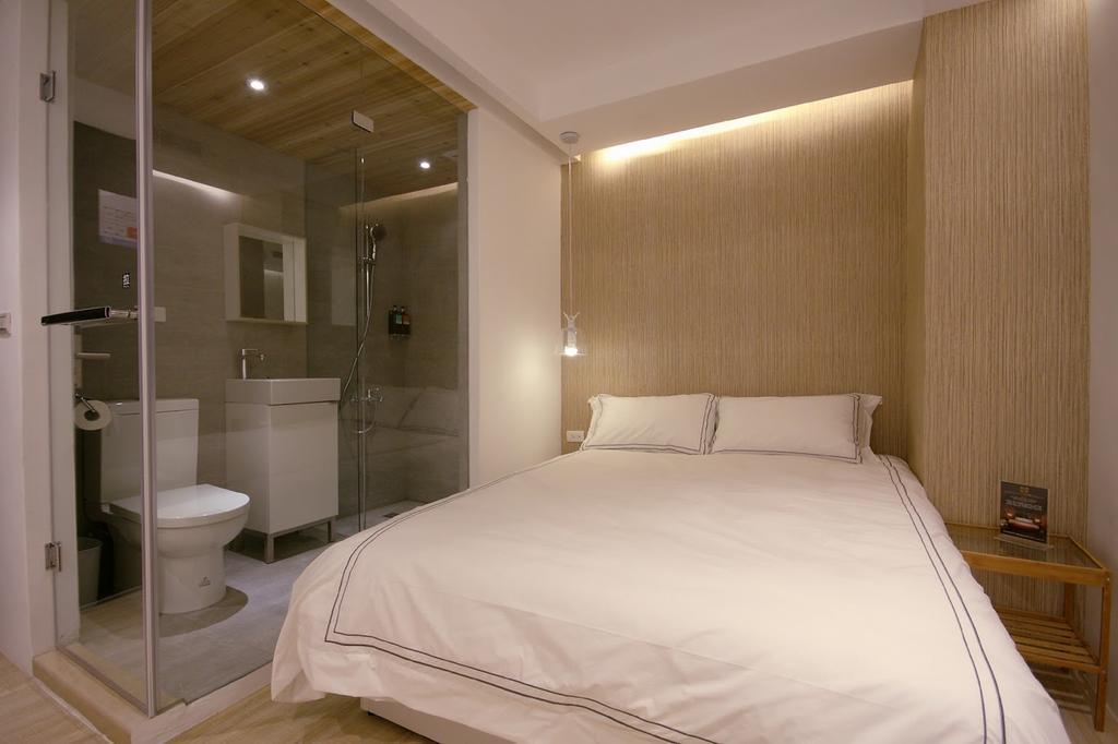 Mini West Hotel Taichung Exterior photo